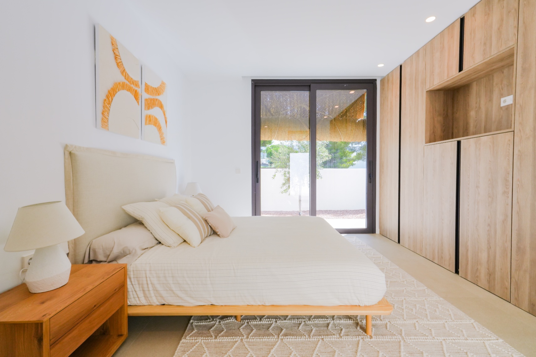 Luxury turnkey villa in Ibizan style and Mediterranean elegance for sale in Moraira.