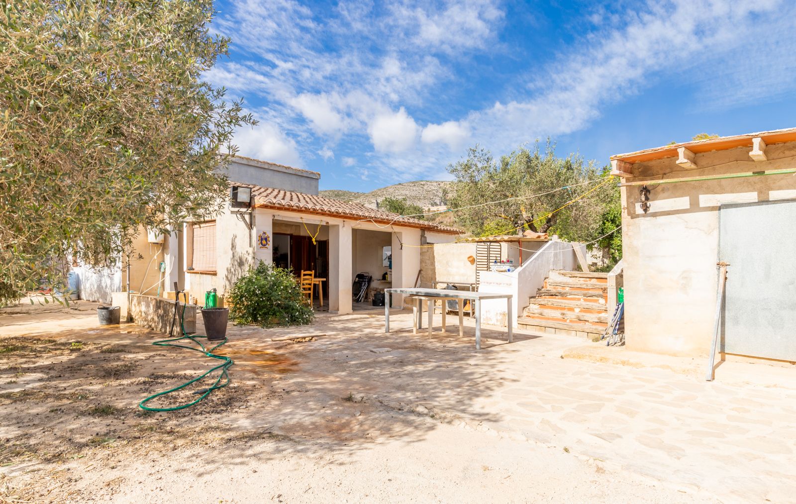 Investment opportunity, active equestrian center for sale in Teulada