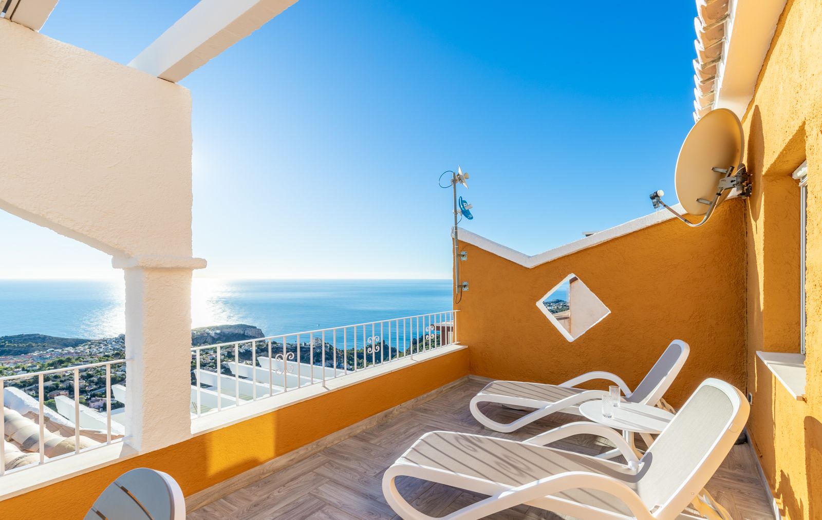 Spectacular apartment with sea views for sale in Cumbre del Sol