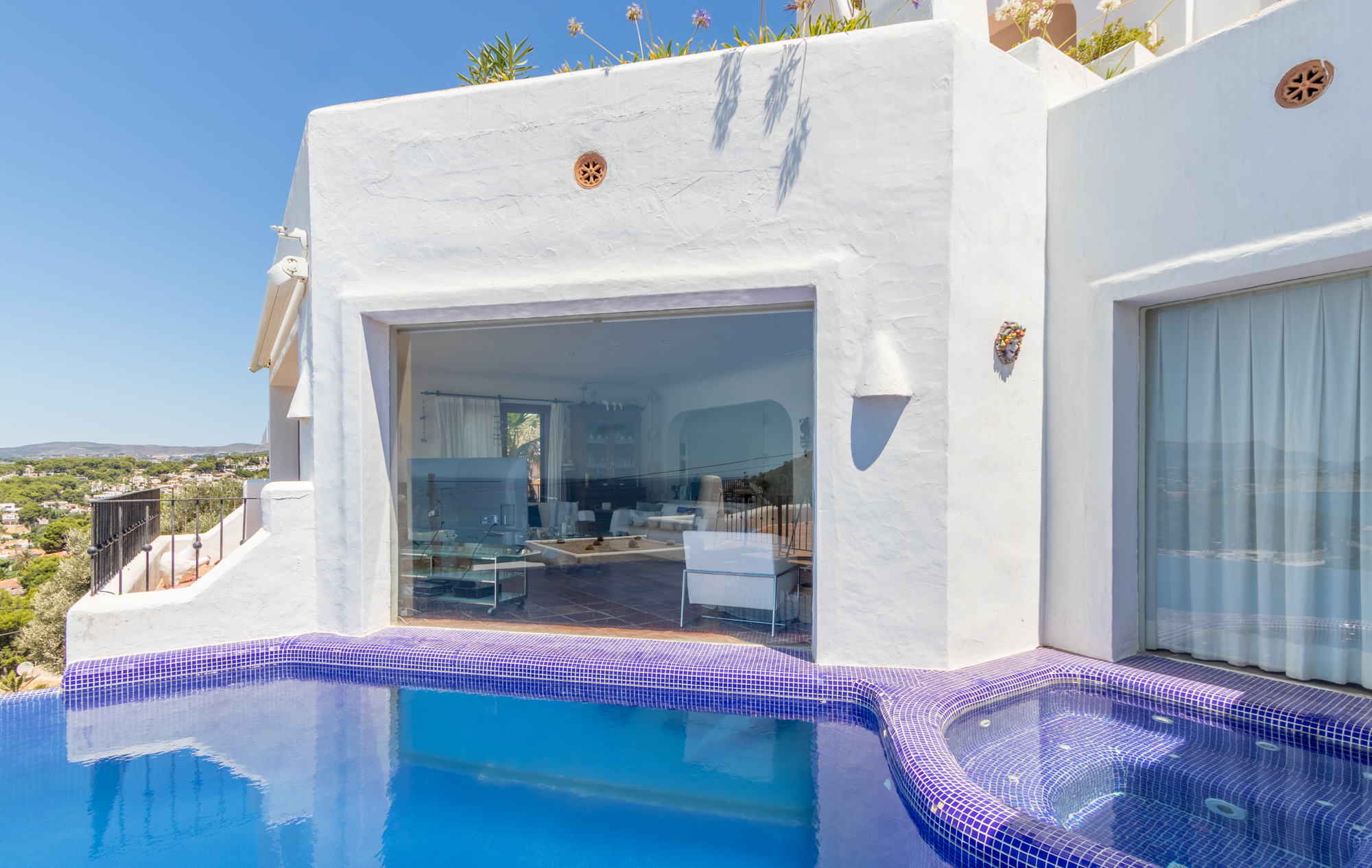 Espectacular villa estilo mediterráneo con vistas al mar en el Portet de Moraira